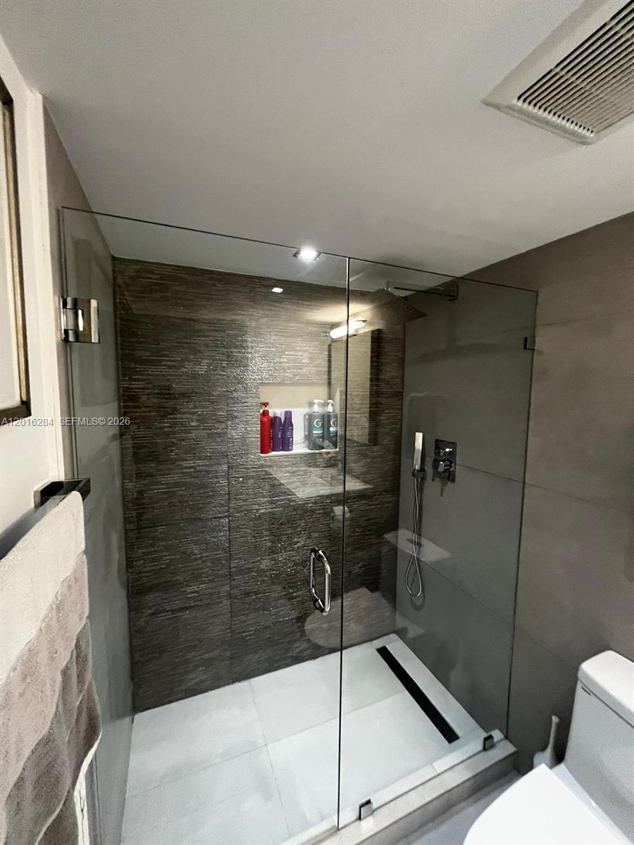 IMPERIAL AT BRICKELL COND - Residential Lease