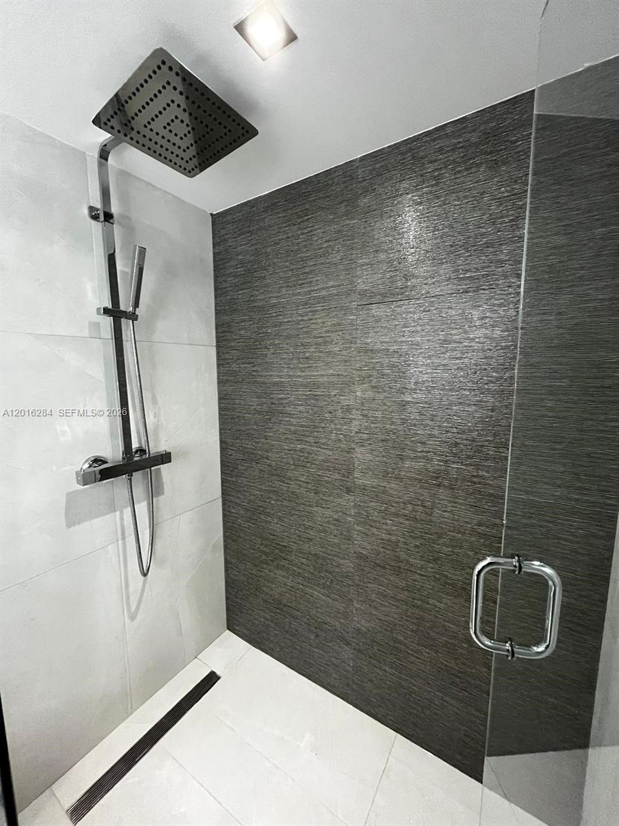 IMPERIAL AT BRICKELL COND - Residential Lease