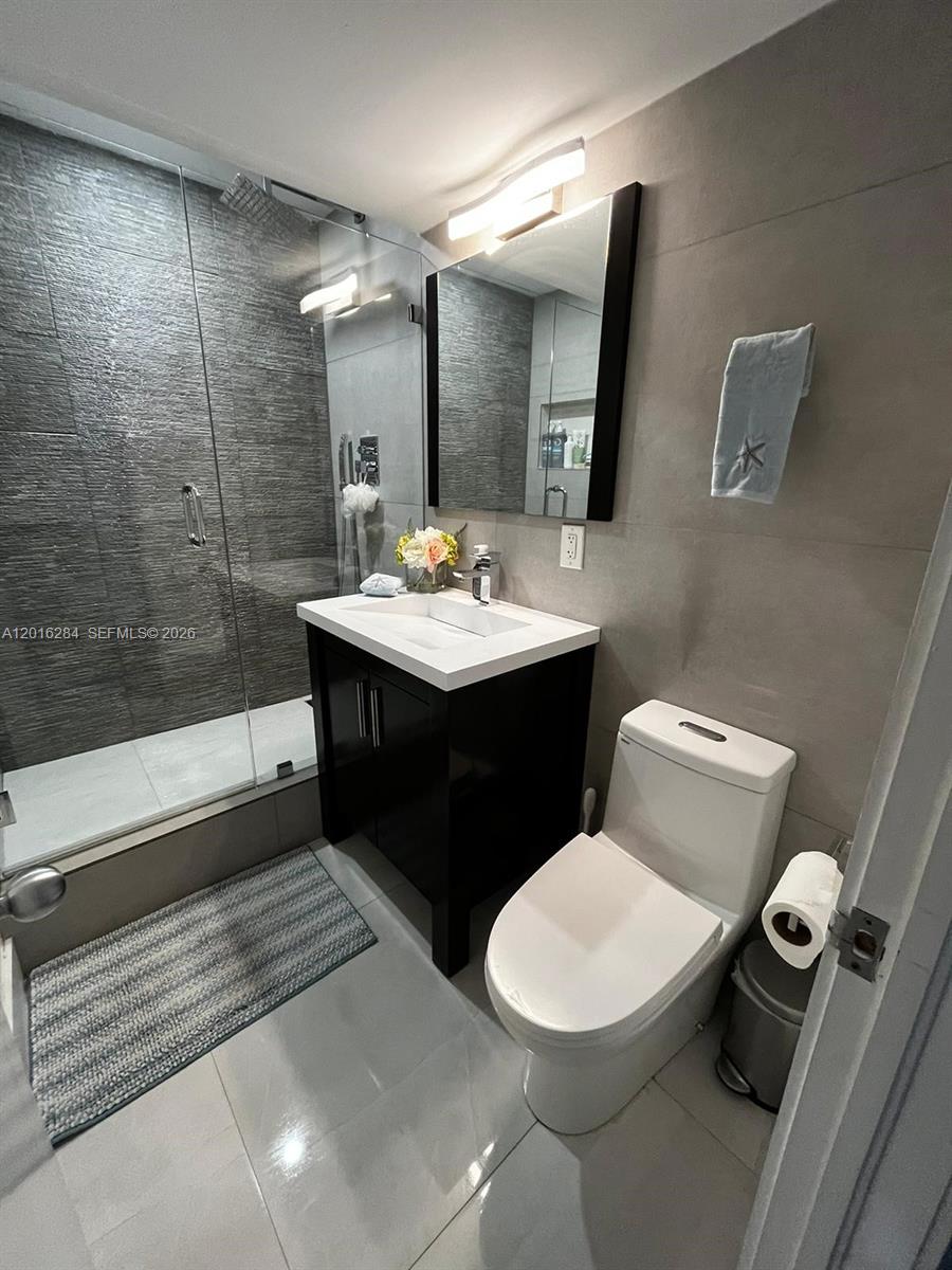 IMPERIAL AT BRICKELL COND - Residential Lease