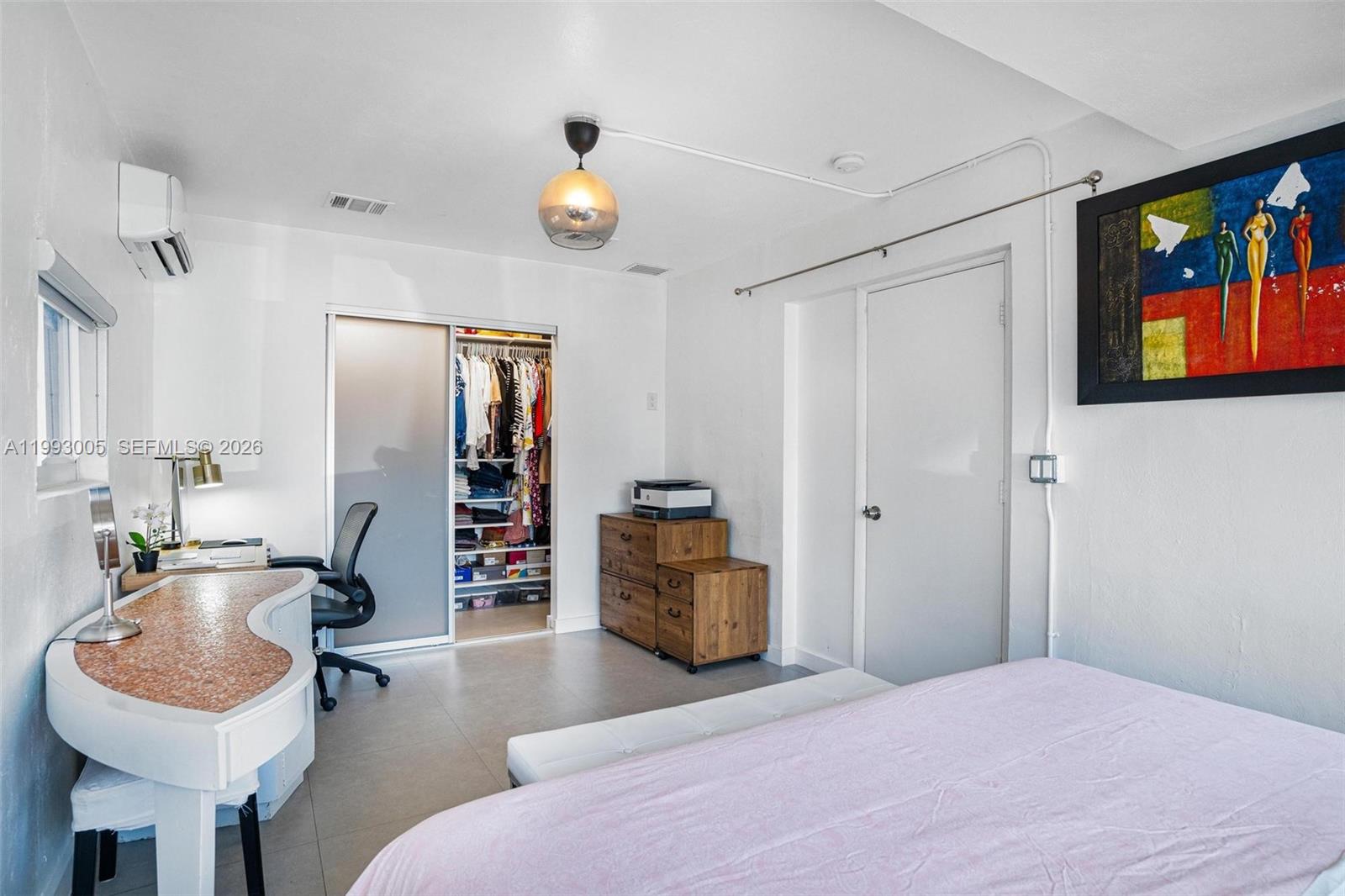 HOLLYWOOD LITTLE RANCHES - Residential