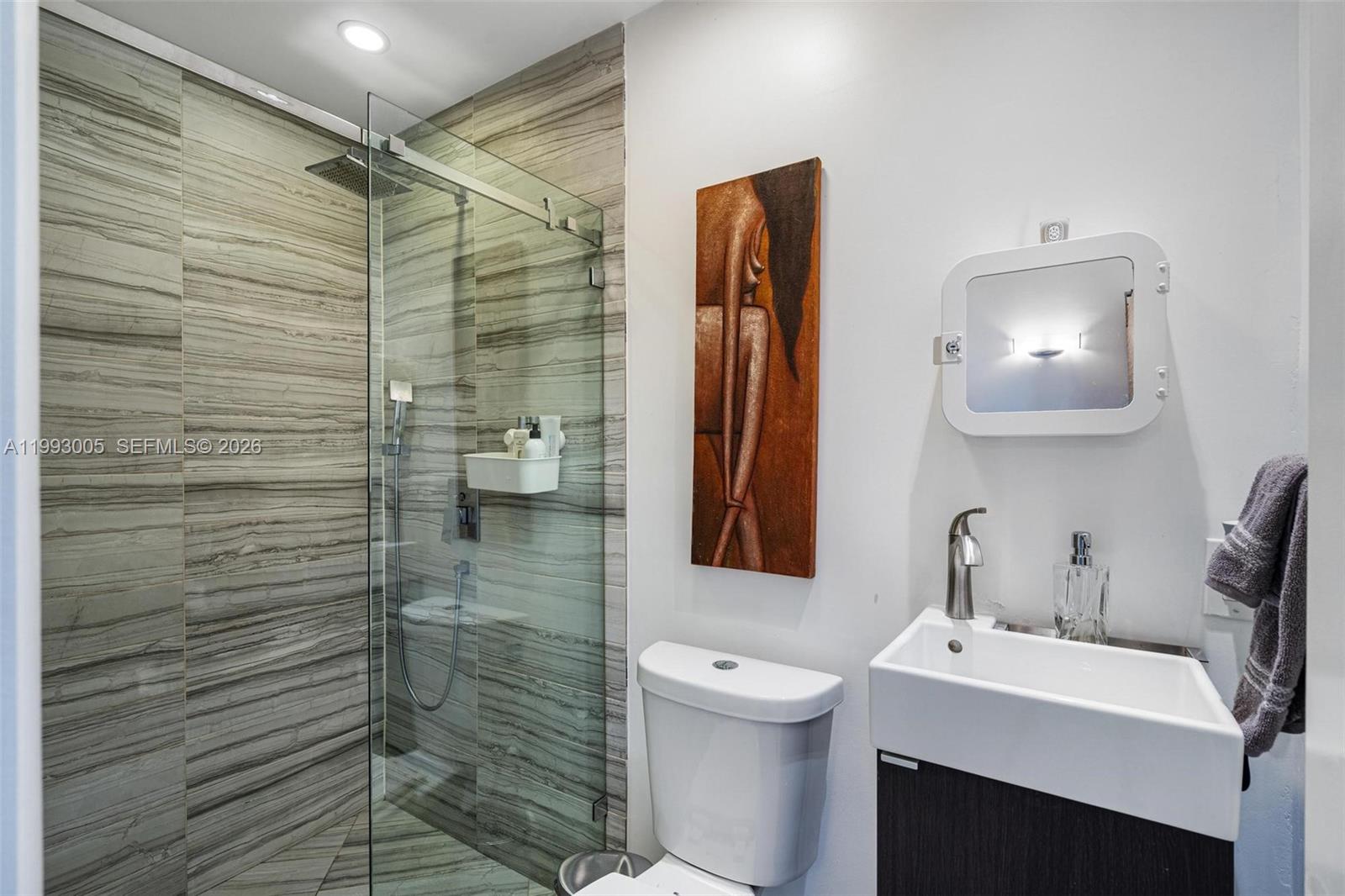 HOLLYWOOD LITTLE RANCHES - Residential