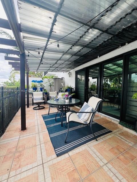 VILLA VENEZIA CONDO PH VI - Residential