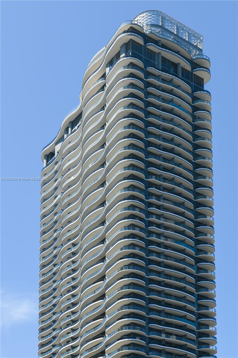 Enjoy the Brickell lifestyle in Brickell Flatiron, the area’s most luxurious skyscraper! This 1 bed/1.5 bath east-facing residence on the 39th floor features a spacious terrace with partial bay views. Floor-to-ceiling glass, Snaidero kitchen, Miele appliances, Nest thermostat, keyless entry, porcelain floors, marble bath, custom walk-in closet & electronic shades. Iconic amenities: Sky Club on 64th floor with panoramic gym, spa & sky pool; 17th/18th floor with cinema, club room, billiards, kids’ playroom & pool. 24/7 concierge & security.