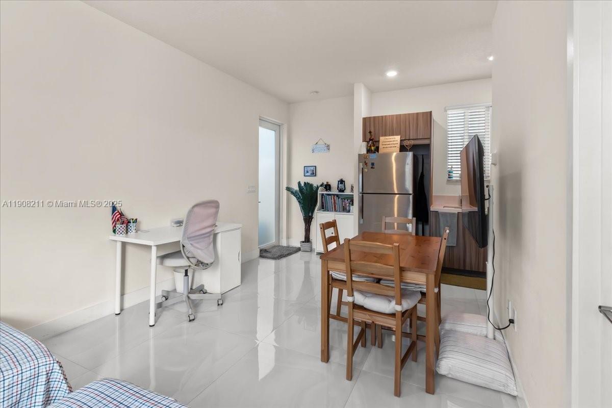 LANDMARK AT DORAL CENTRAL - Residential