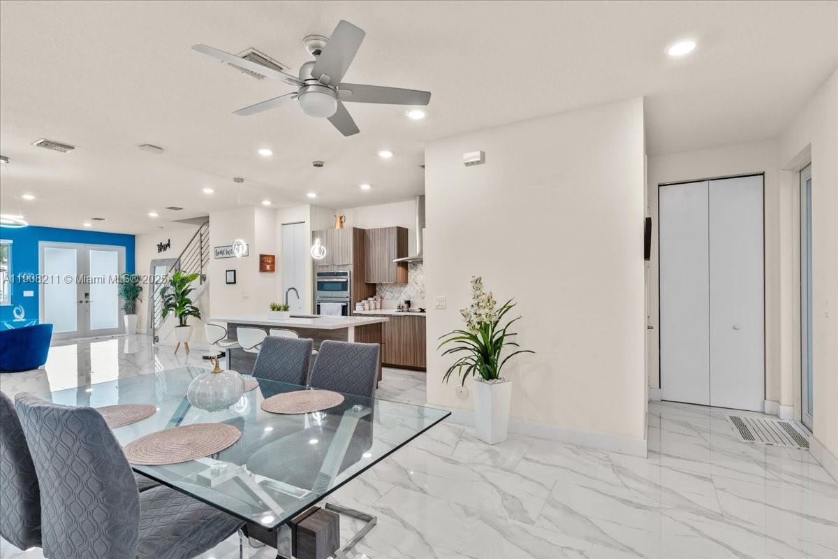 LANDMARK AT DORAL CENTRAL - Residential