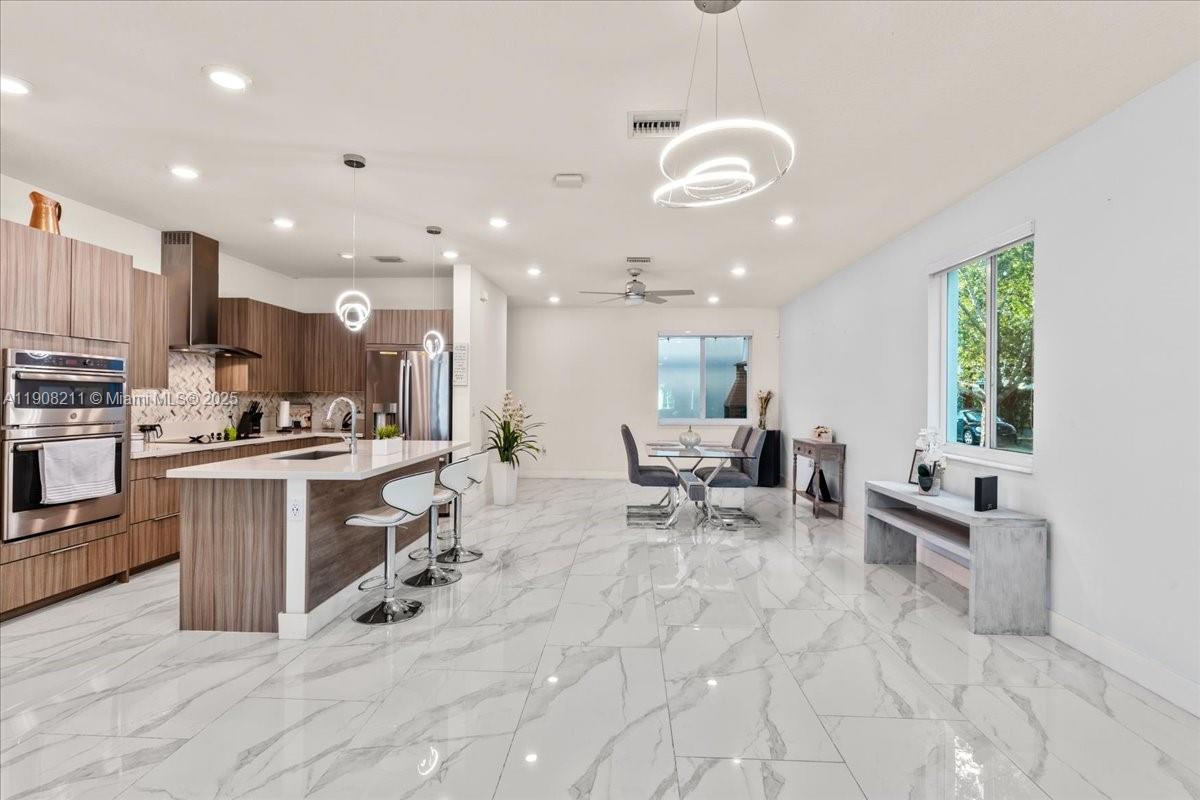 LANDMARK AT DORAL CENTRAL - Residential