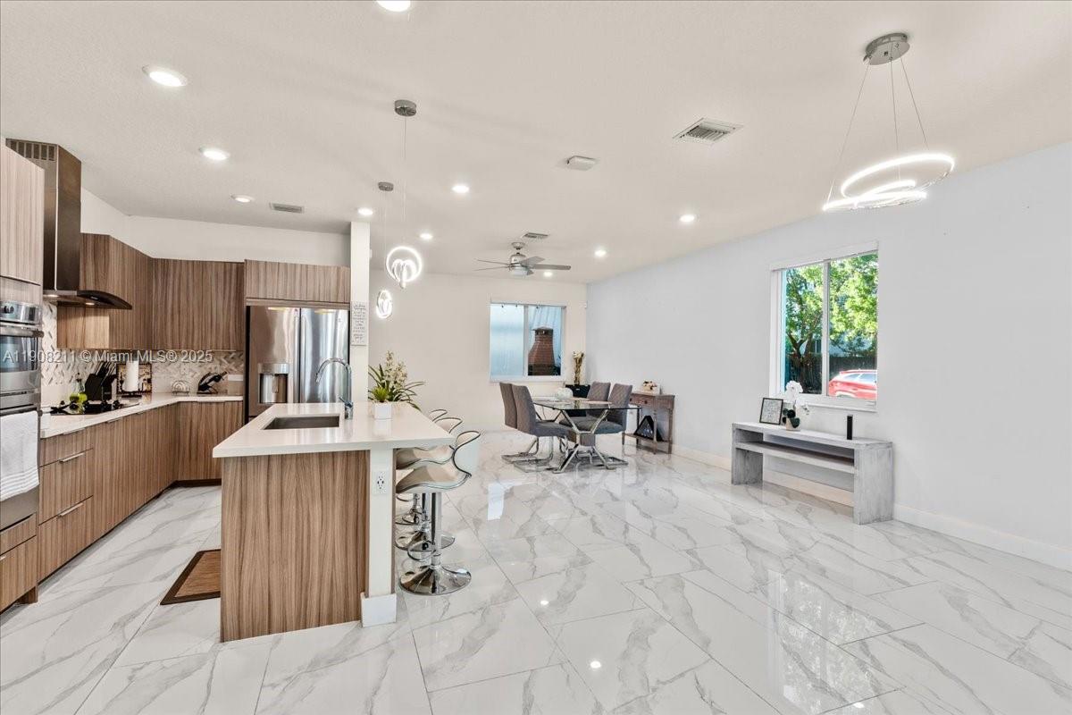 LANDMARK AT DORAL CENTRAL - Residential