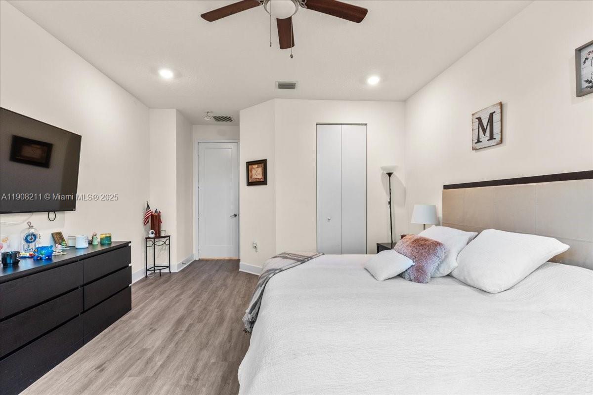 LANDMARK AT DORAL CENTRAL - Residential