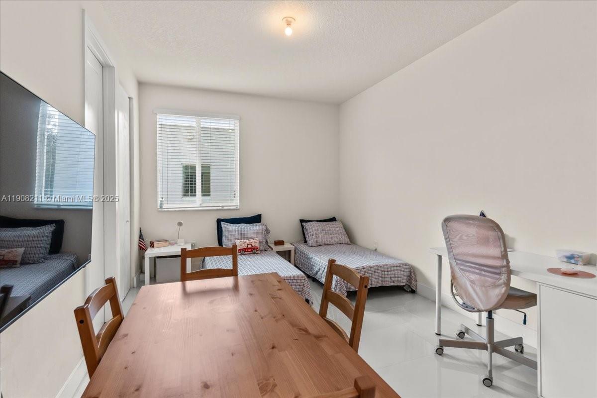 LANDMARK AT DORAL CENTRAL - Residential