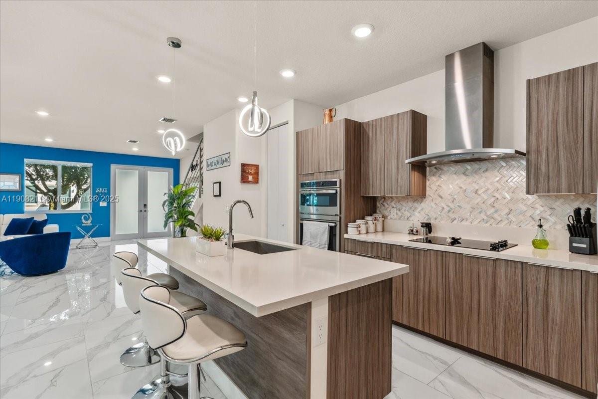 LANDMARK AT DORAL CENTRAL - Residential