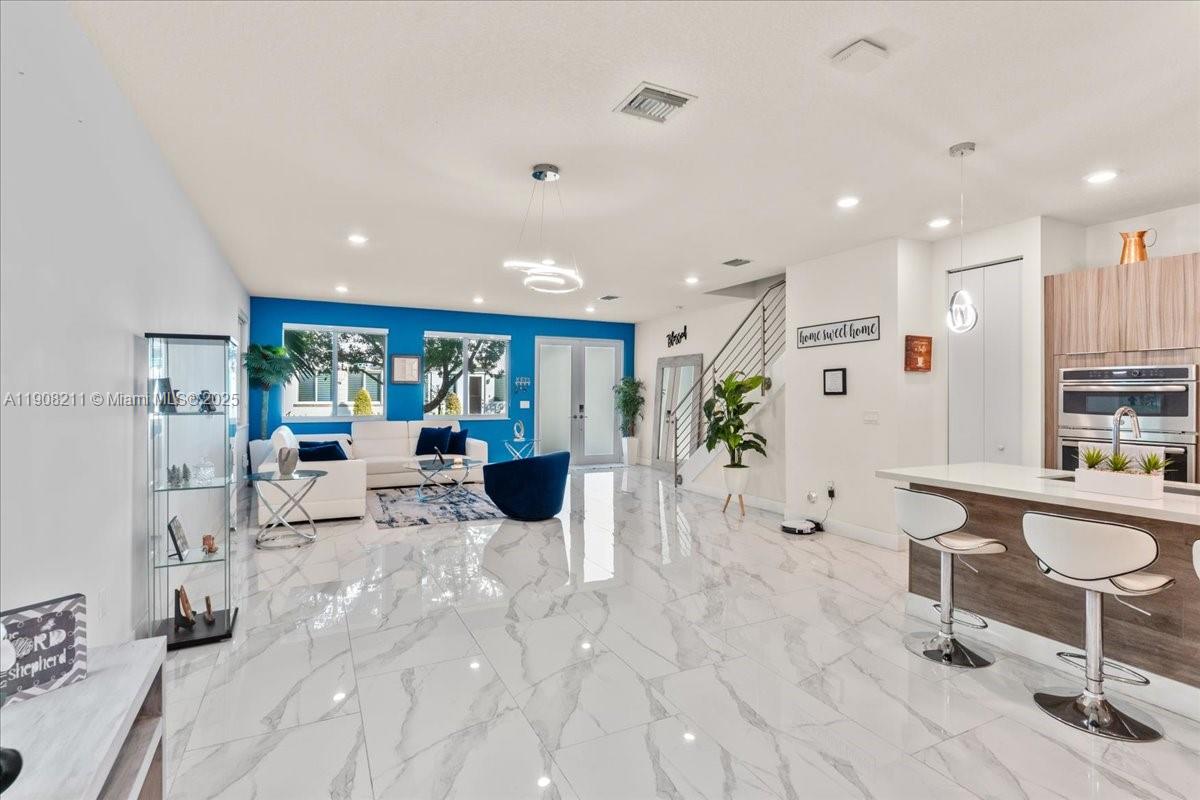 LANDMARK AT DORAL CENTRAL - Residential