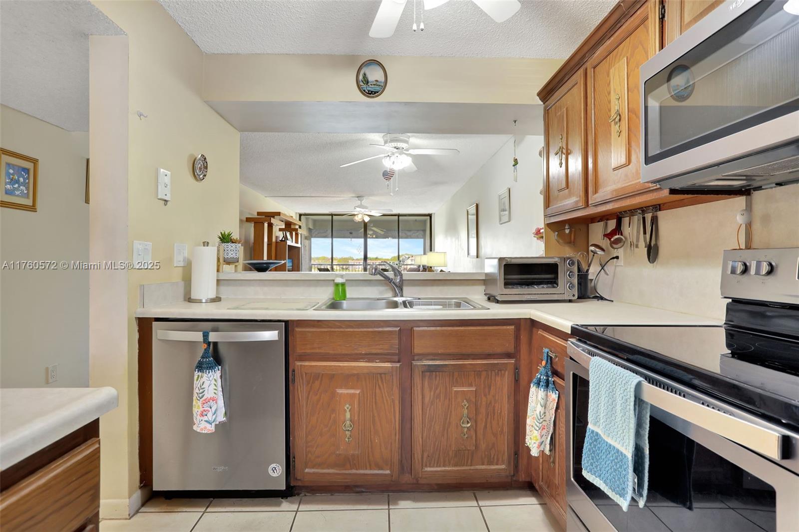 CORAL GATE VII CONDO - Residential