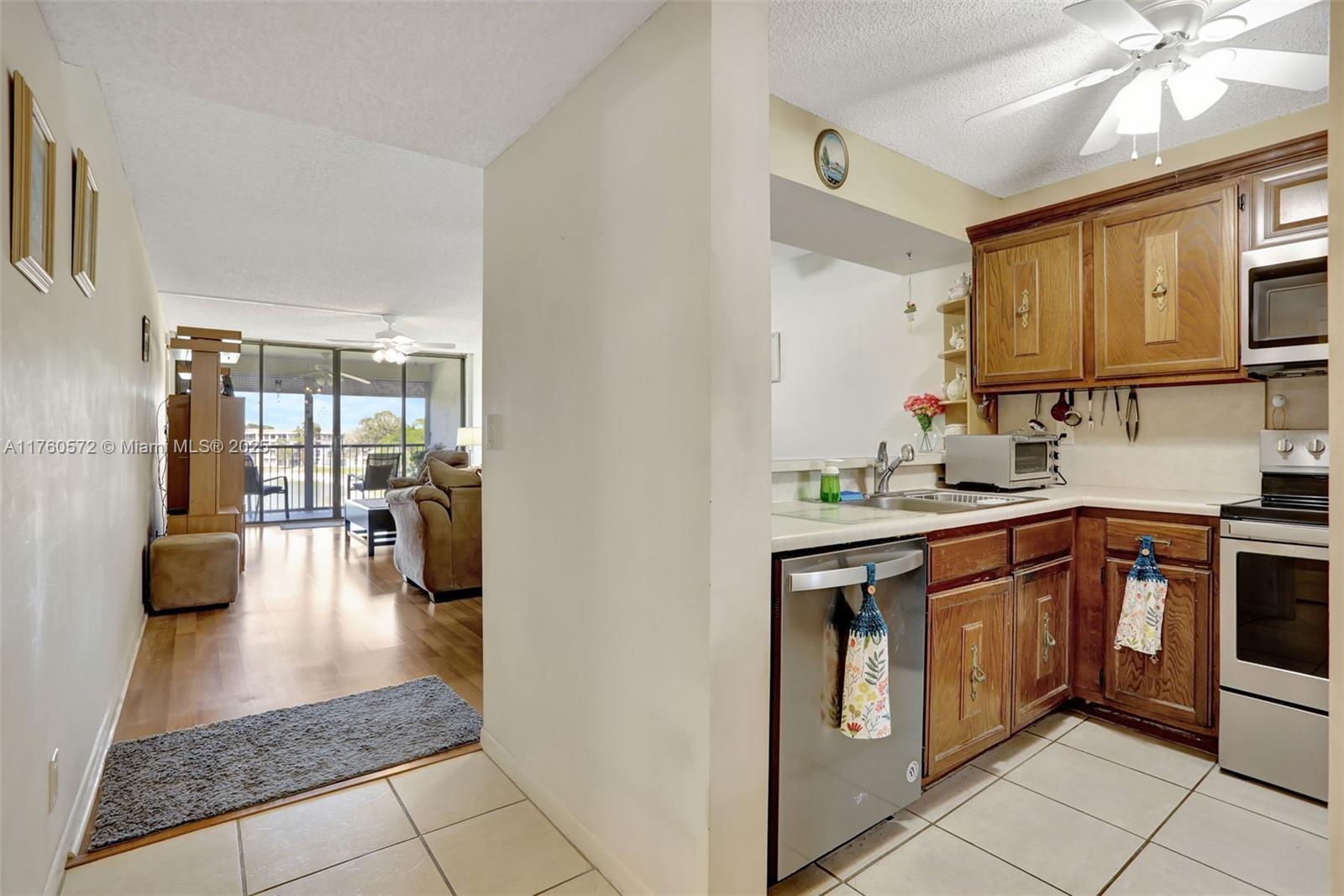 CORAL GATE VII CONDO - Residential