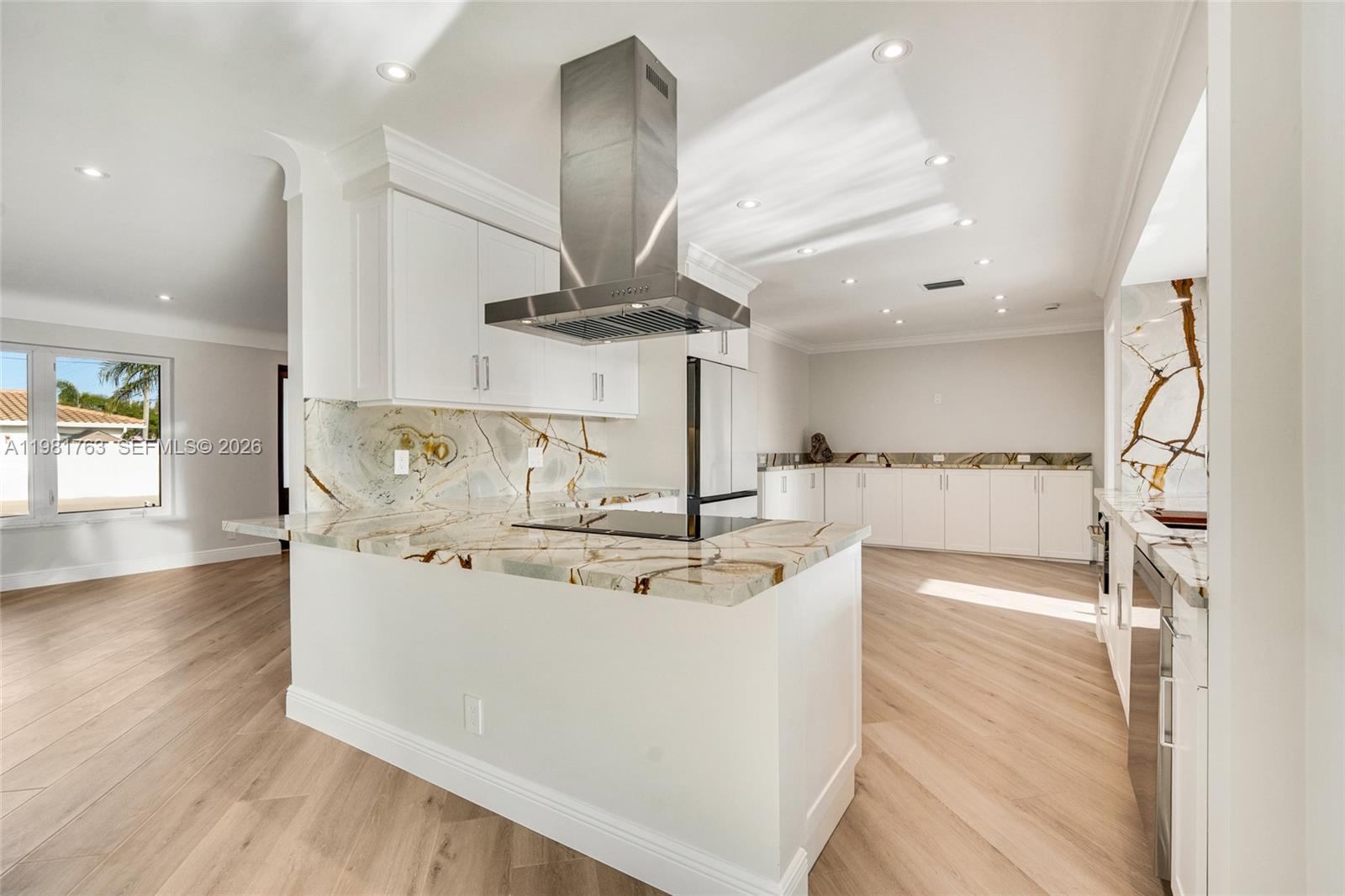 VENETIAN ISLES 3RD SEC - Residential