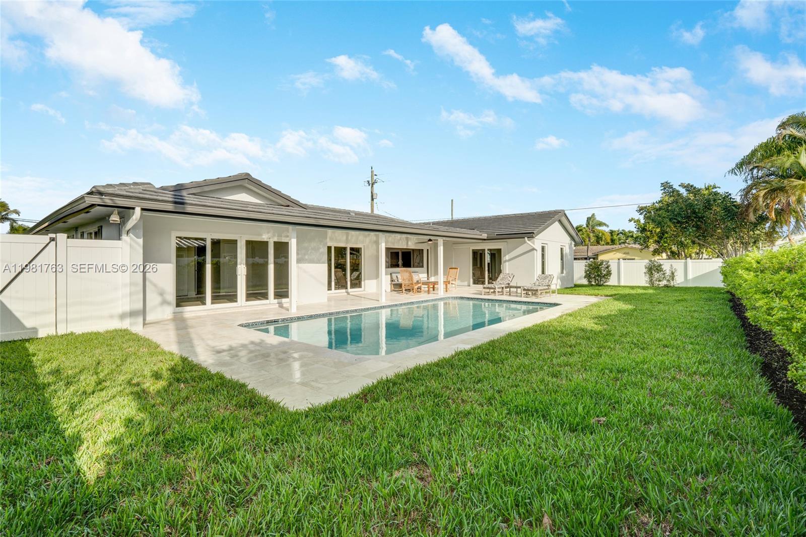 VENETIAN ISLES 3RD SEC - Residential