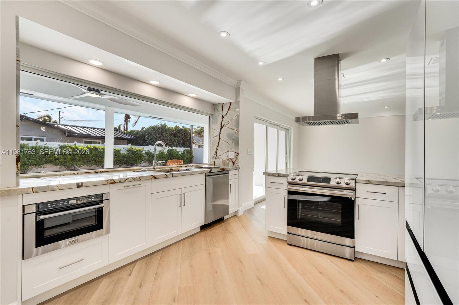 VENETIAN ISLES 3RD SEC - Residential