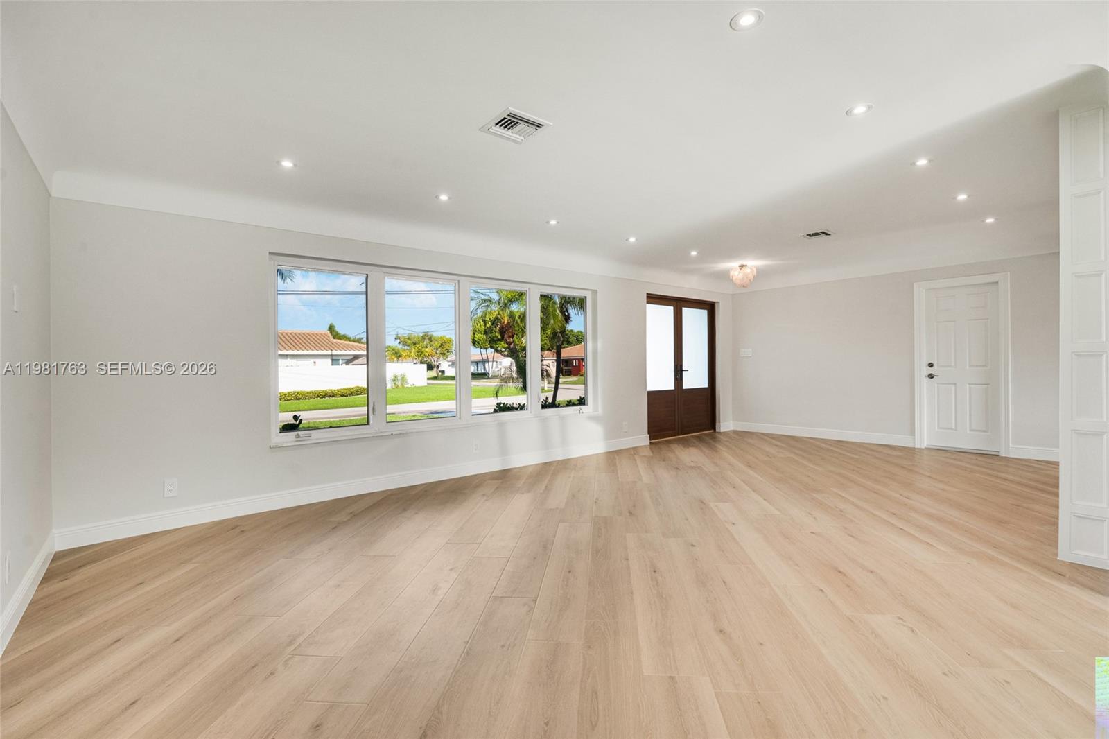 VENETIAN ISLES 3RD SEC - Residential