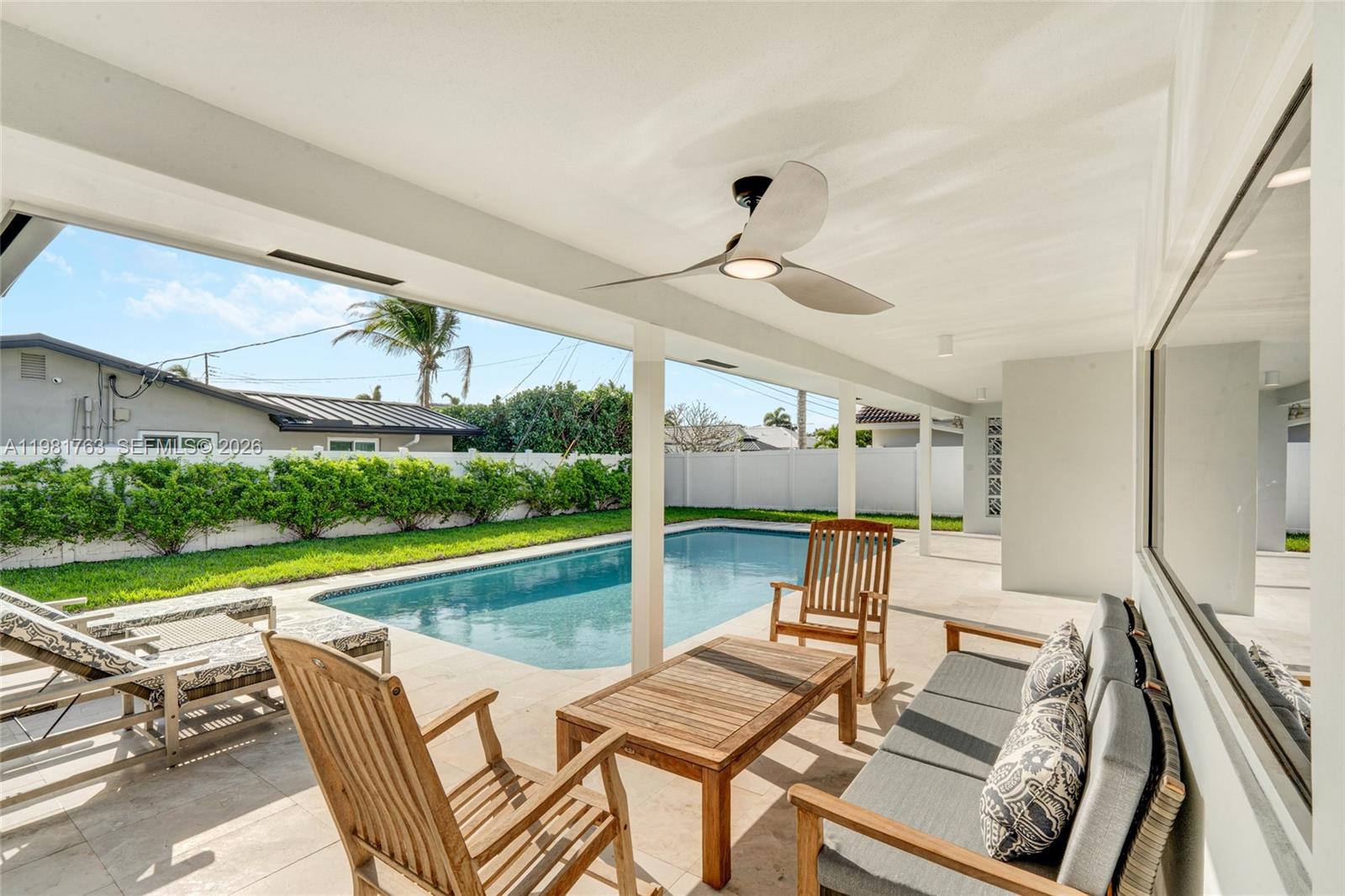 VENETIAN ISLES 3RD SEC - Residential