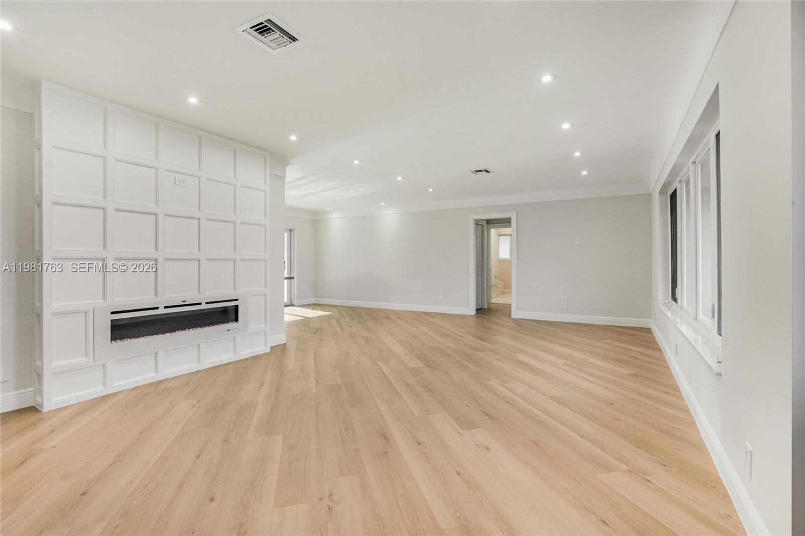 VENETIAN ISLES 3RD SEC - Residential