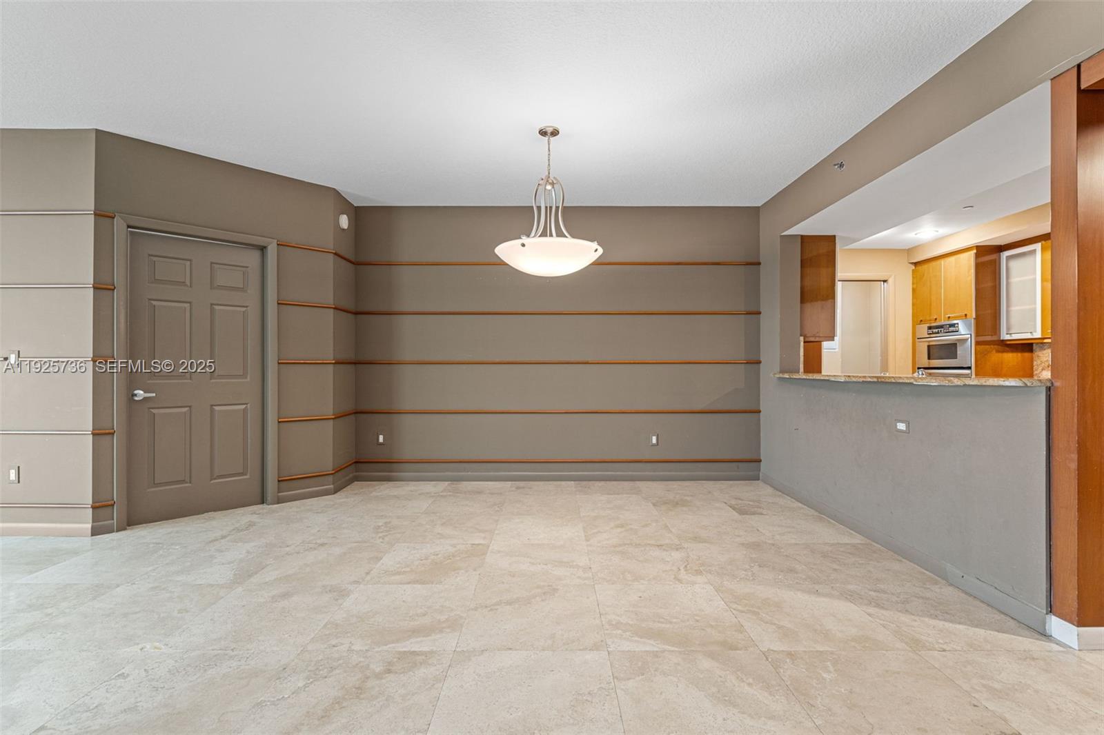 PORT CONDO - Residential