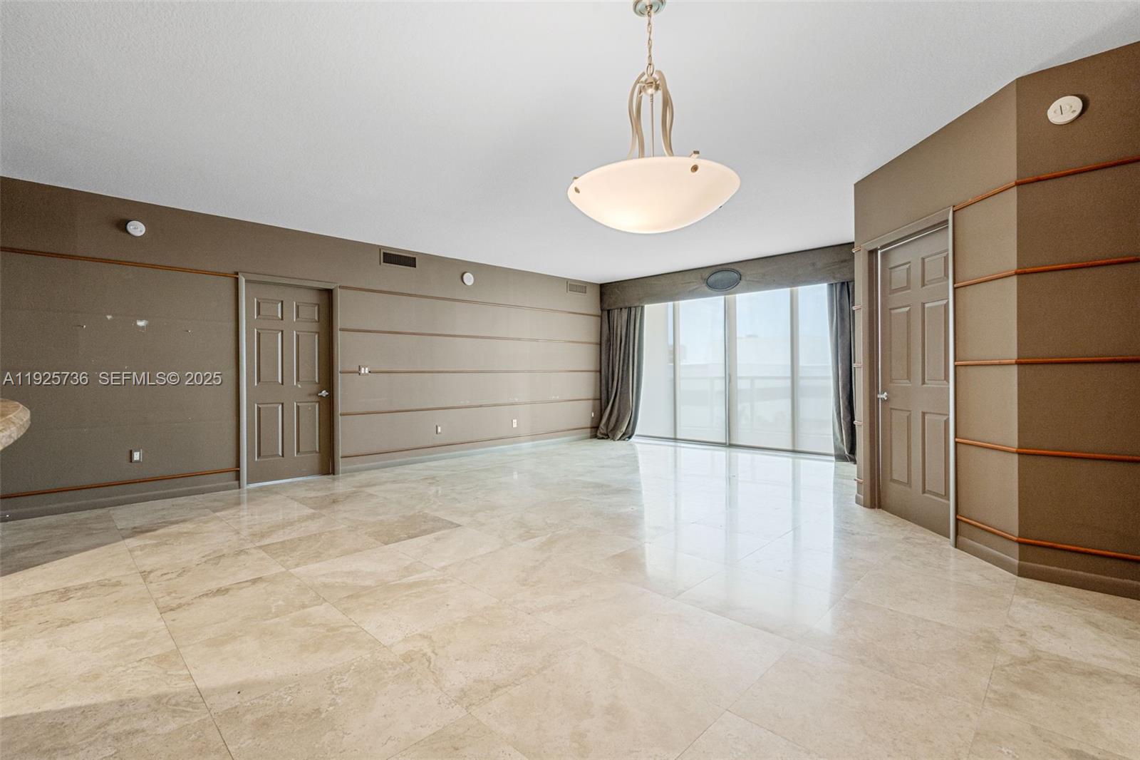 PORT CONDO - Residential