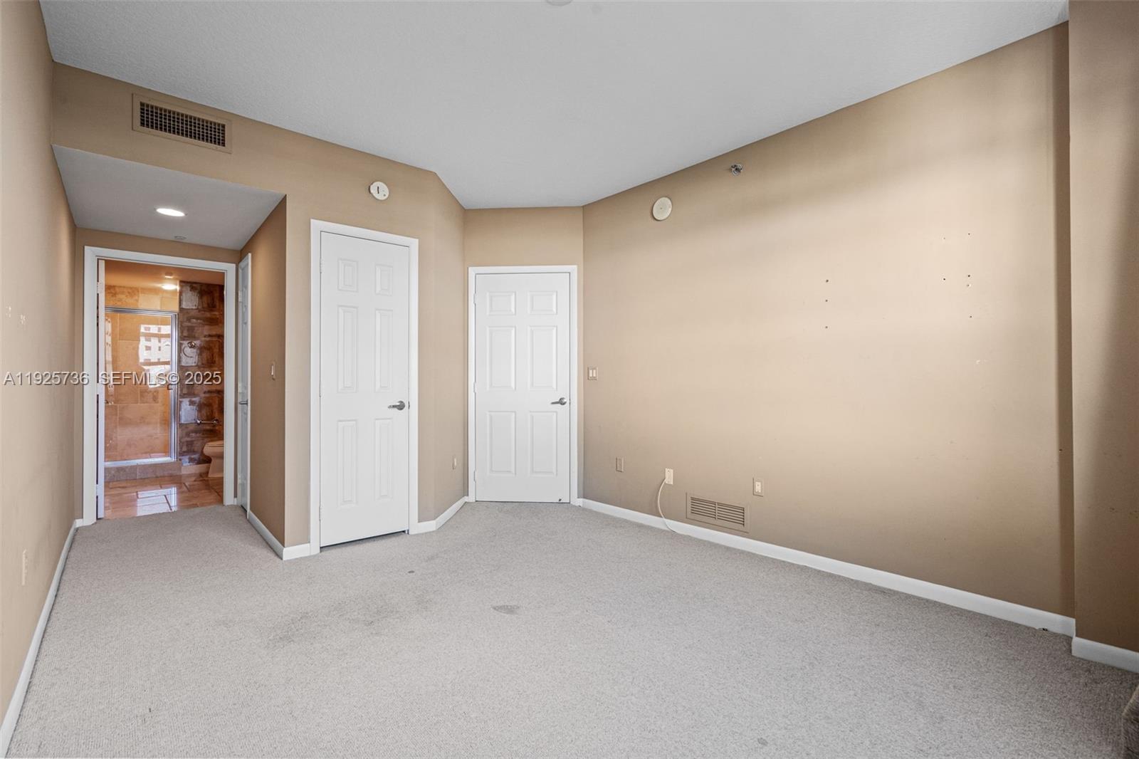 PORT CONDO - Residential