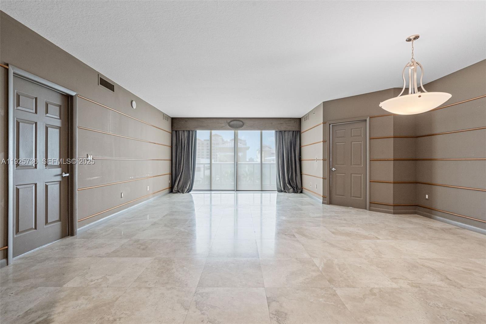 PORT CONDO - Residential