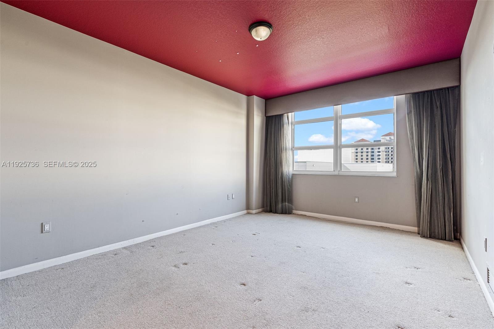 PORT CONDO - Residential