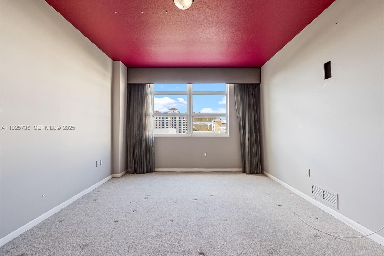 PORT CONDO - Residential