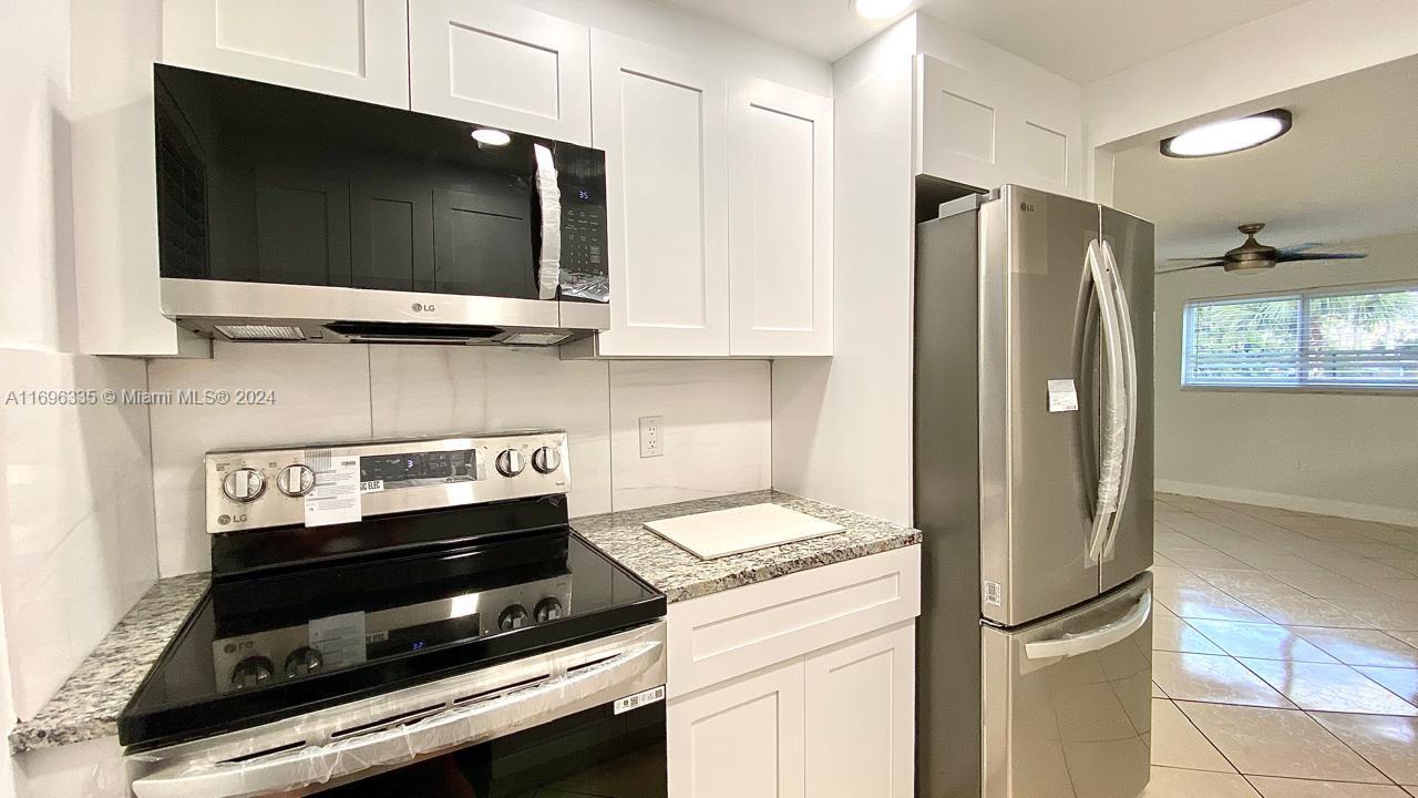 BOCA TOWNE CENTRE CONDO - Residential Lease