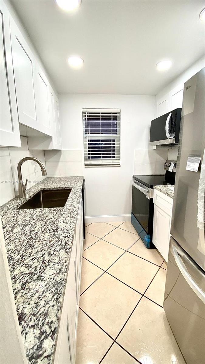 BOCA TOWNE CENTRE CONDO - Residential Lease