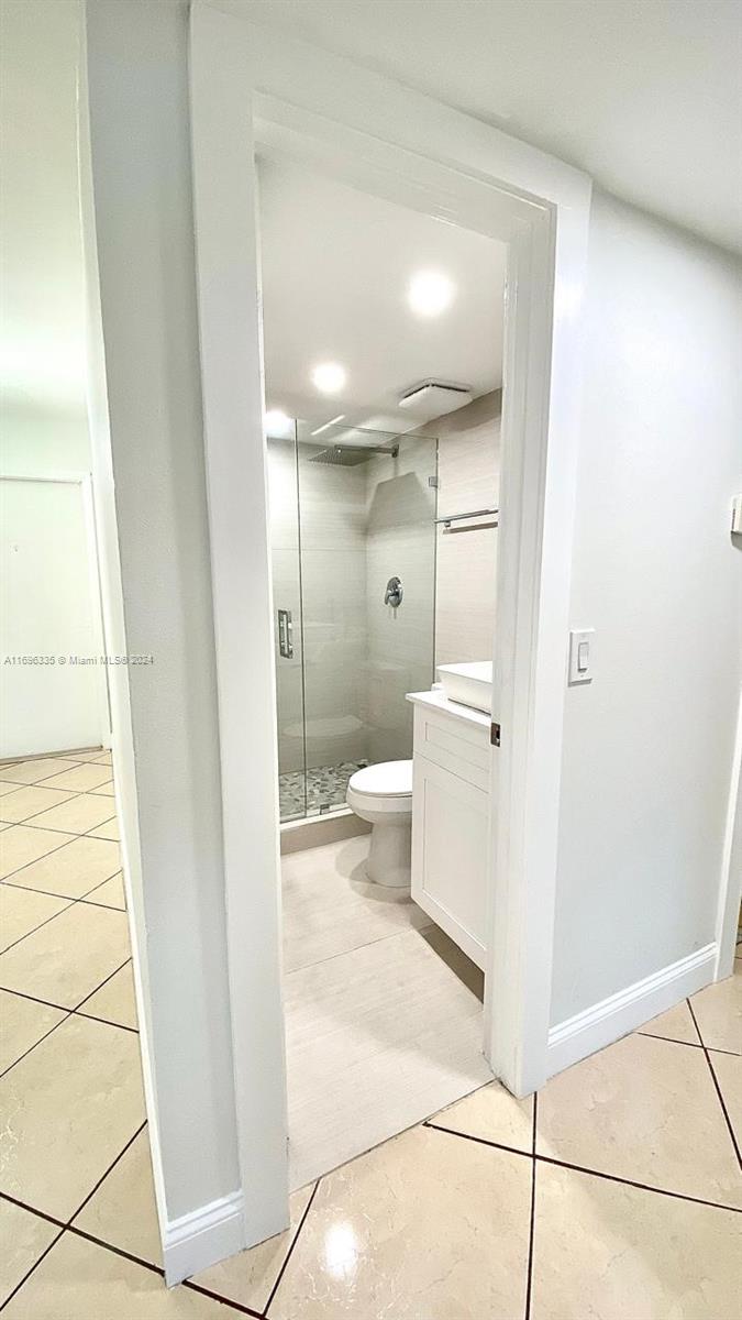 BOCA TOWNE CENTRE CONDO - Residential Lease