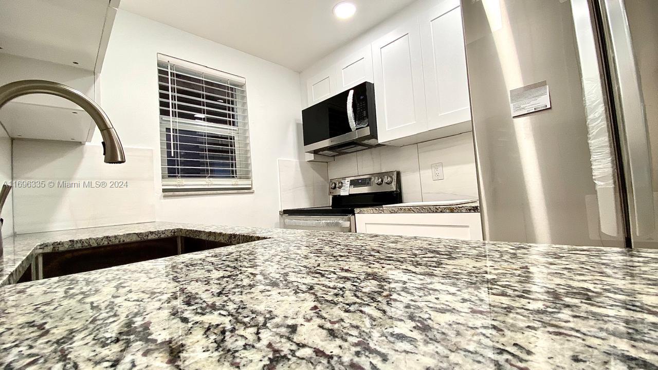 BOCA TOWNE CENTRE CONDO - Residential Lease