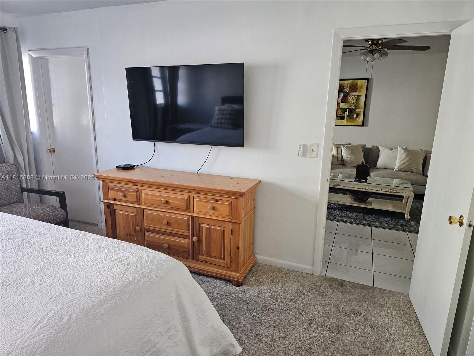 FIRST GULFSTREAM GARDEN - Residential Lease