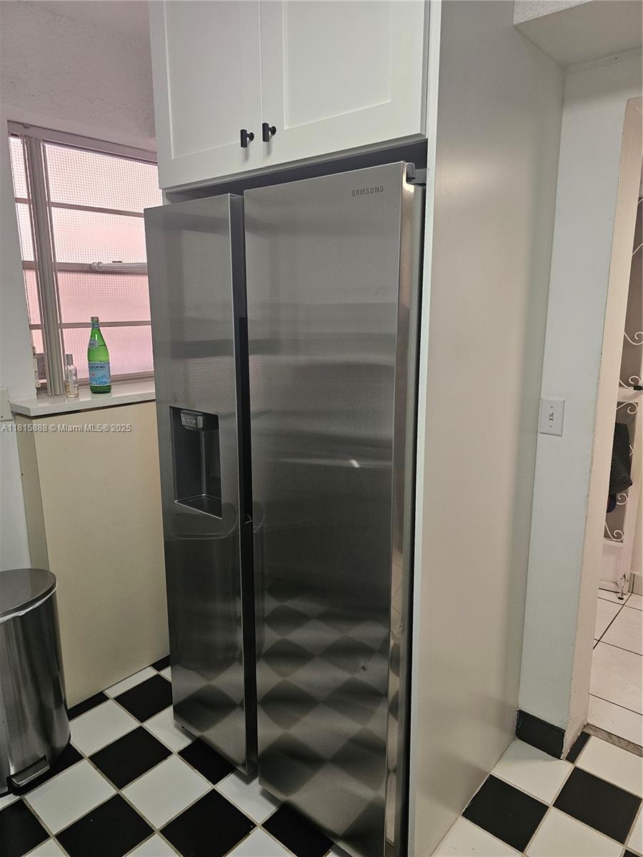 FIRST GULFSTREAM GARDEN - Residential Lease