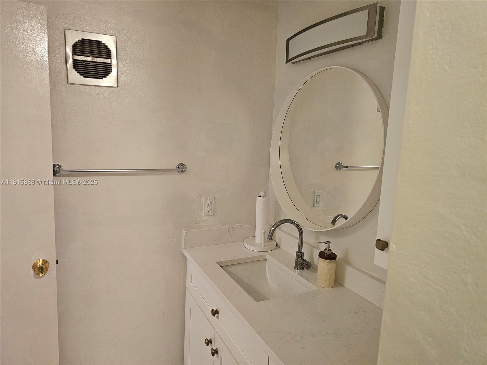 FIRST GULFSTREAM GARDEN - Residential Lease