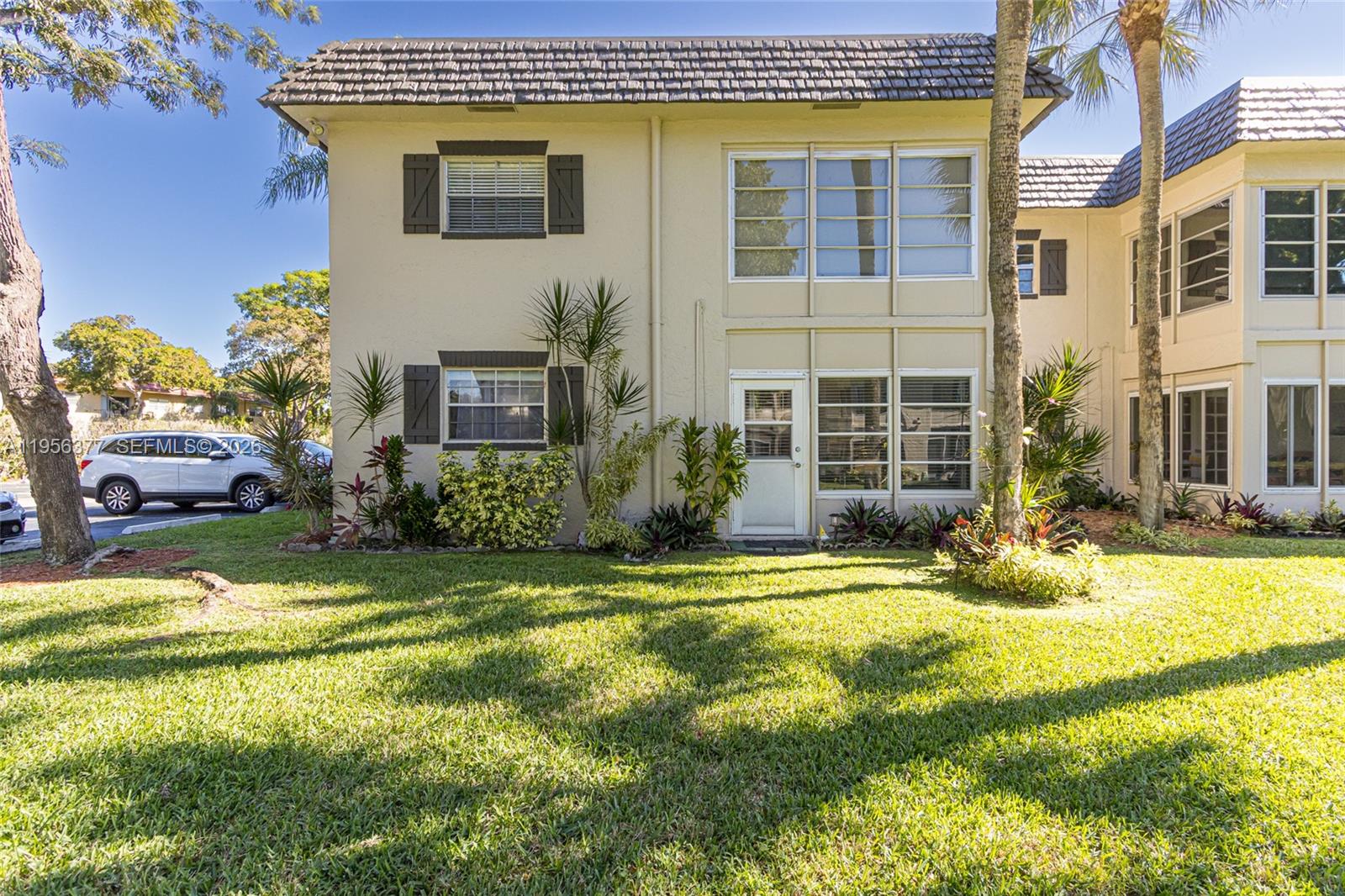 MEADOWS CONDO - Residential