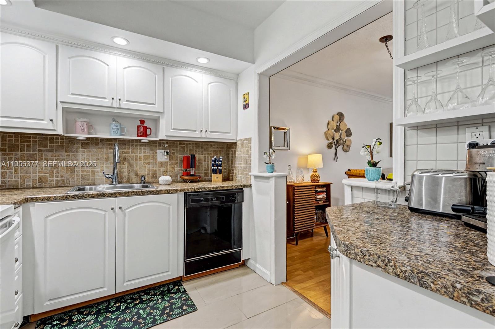 MEADOWS CONDO - Residential