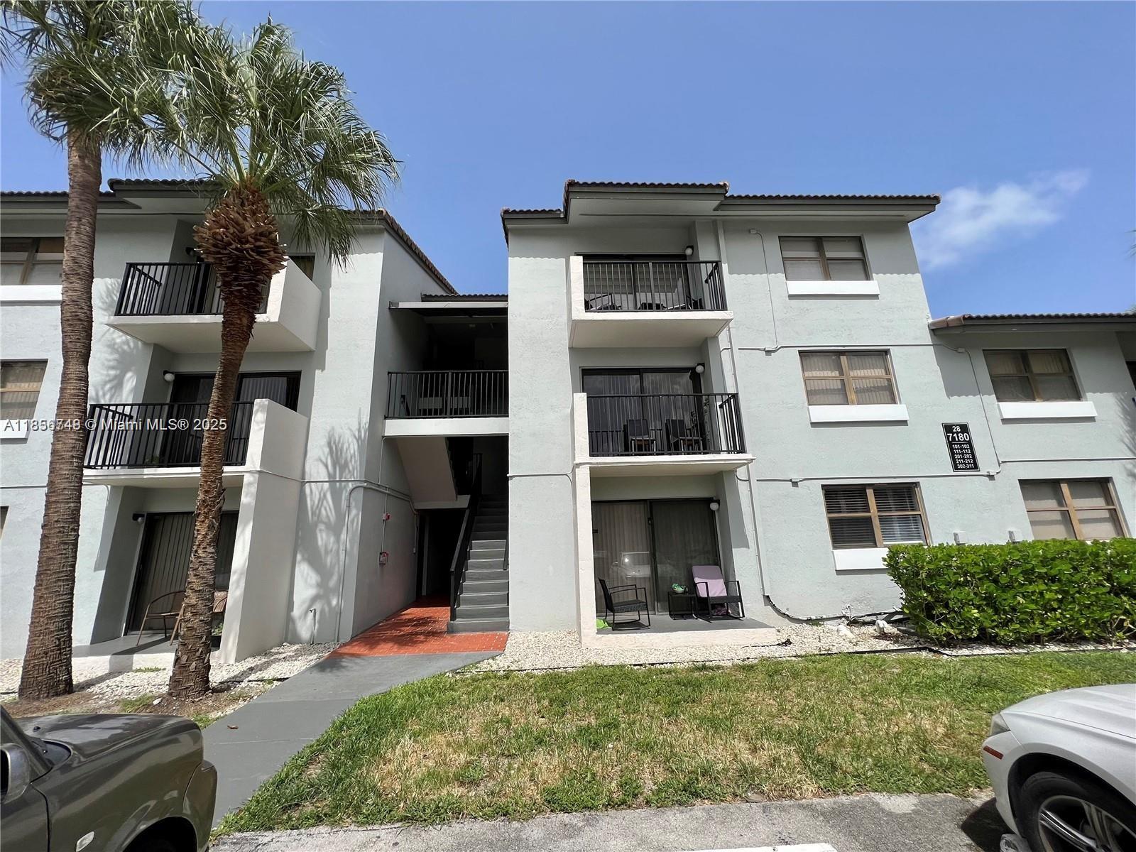 Welcome to this nice 1 bedroom and bathroom condo in the gated community of Villa Bellini. Stainless appliances, washer and dryer. Enjoy a private balcony and TWO ASSIGNED PARKING SPACES. The community is well kept and features a pool, fitness center and tennis courts. This community is perfectly located near Palmetto, I-75 and Turnpike expressways, excellent shopping centers, restaurants, schools, supermarkets.