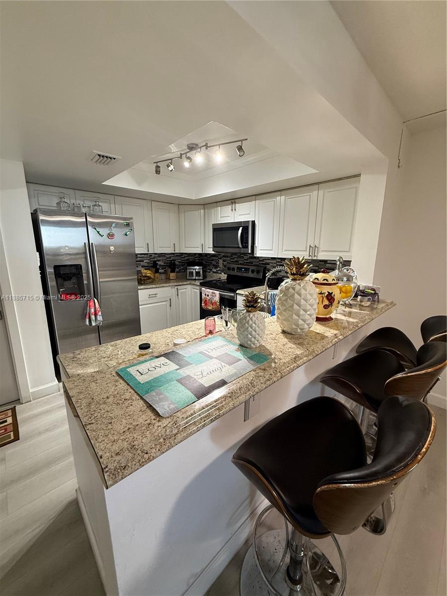 VISTA DEL LAGO CONDO PH 2 - Residential Lease