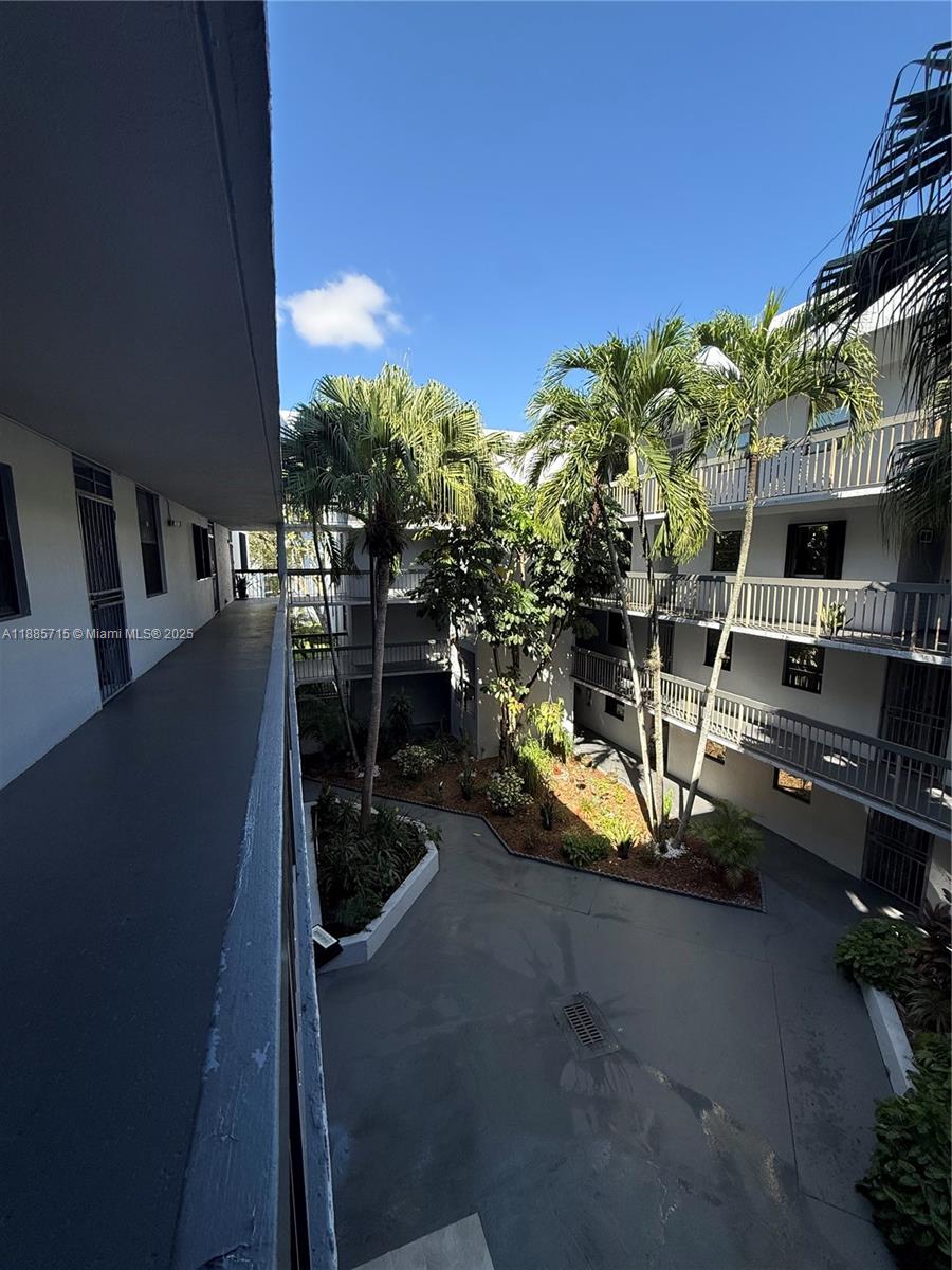 VISTA DEL LAGO CONDO PH 2 - Residential Lease