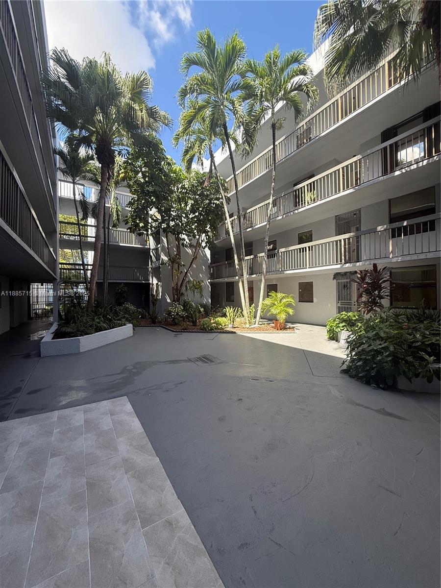 VISTA DEL LAGO CONDO PH 2 - Residential Lease