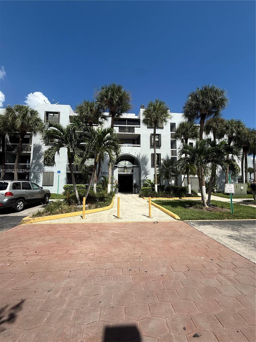 VISTA DEL LAGO CONDO PH 2 - Residential Lease