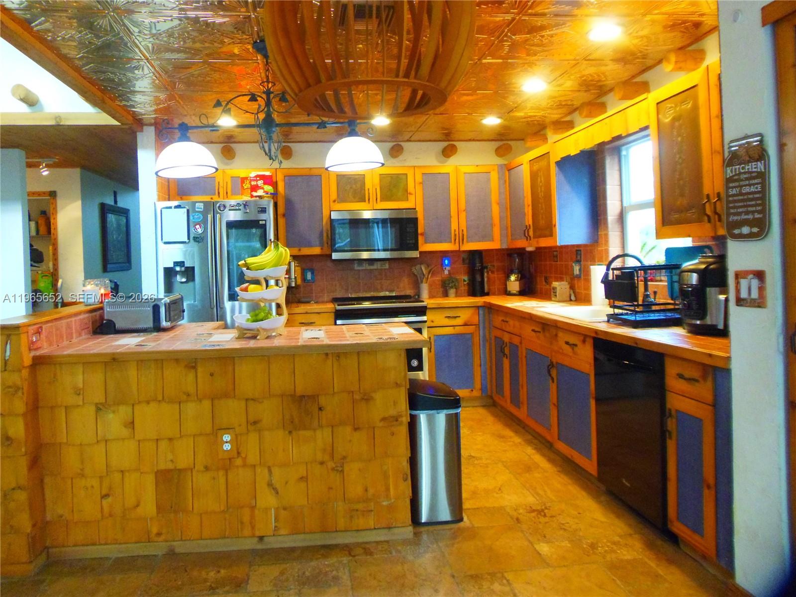 HOLIDAY SPRINGS VILLAGE S - Residential