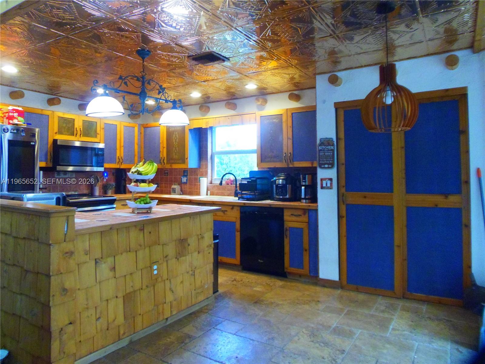 HOLIDAY SPRINGS VILLAGE S - Residential