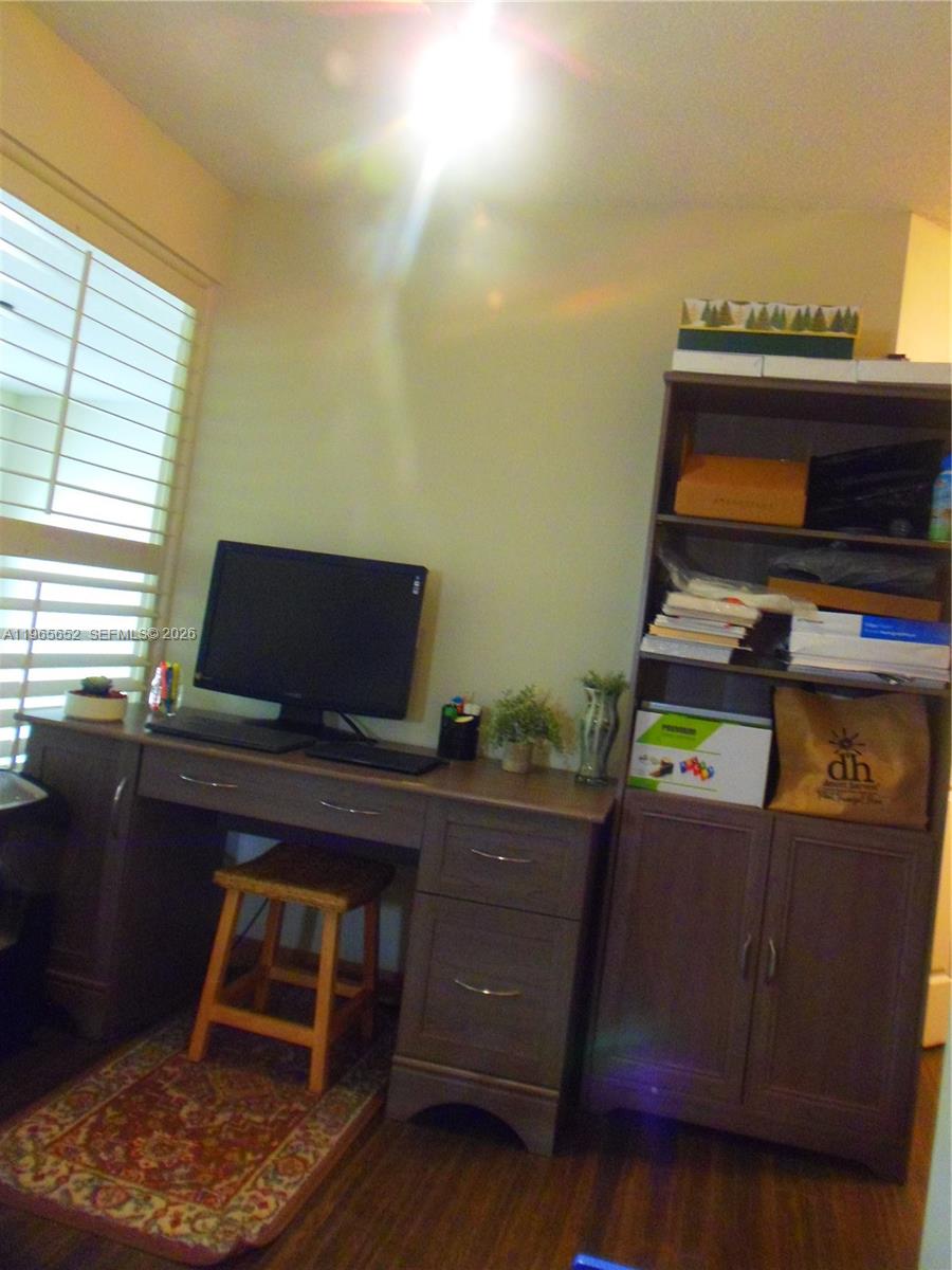 HOLIDAY SPRINGS VILLAGE S - Residential