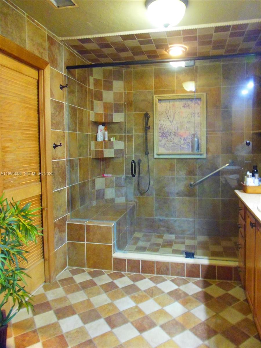 HOLIDAY SPRINGS VILLAGE S - Residential