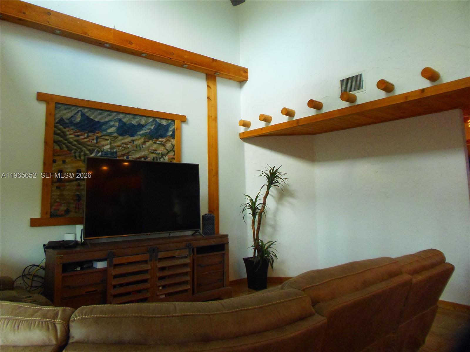 HOLIDAY SPRINGS VILLAGE S - Residential