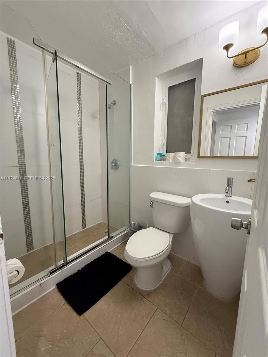 LINCOLN SUB - Residential Lease