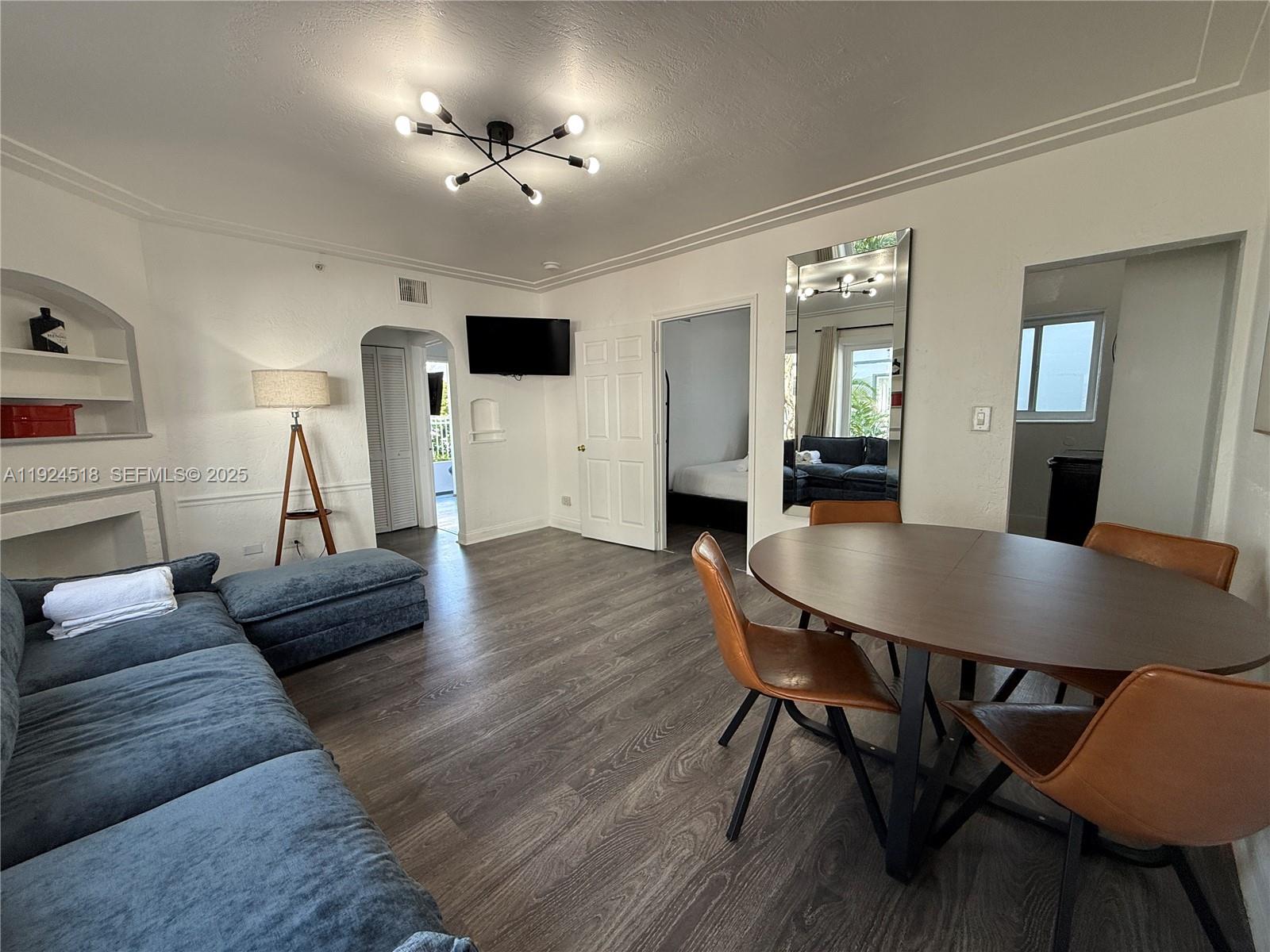 1536 Jefferson Ave 1